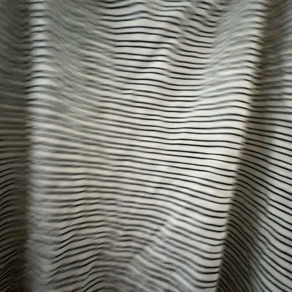 Anthropologie brand new cami style shirt with ruffle detail - Picture 5 of 8